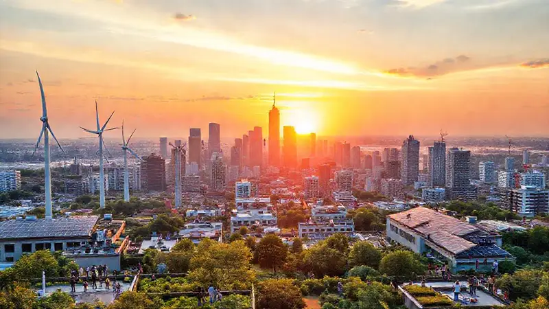 Ciudad sostenible con energías limpias y diversidad