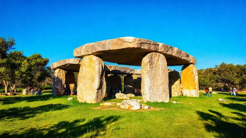 El Dolmen de Menga es un sitio arqueológico